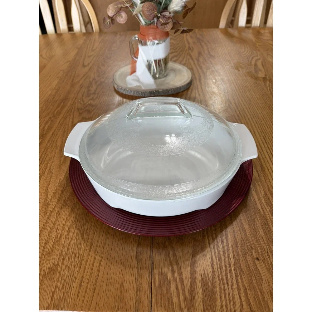 Vintage CorningWare MW-17-B Microwave Browning Casserole – Round – With Lid –USA